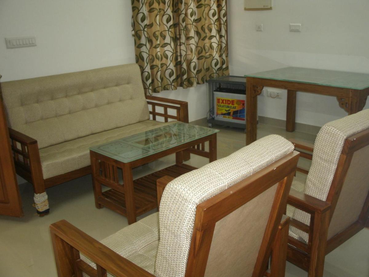 Jacaranda Holiday Home Kochi Luaran gambar