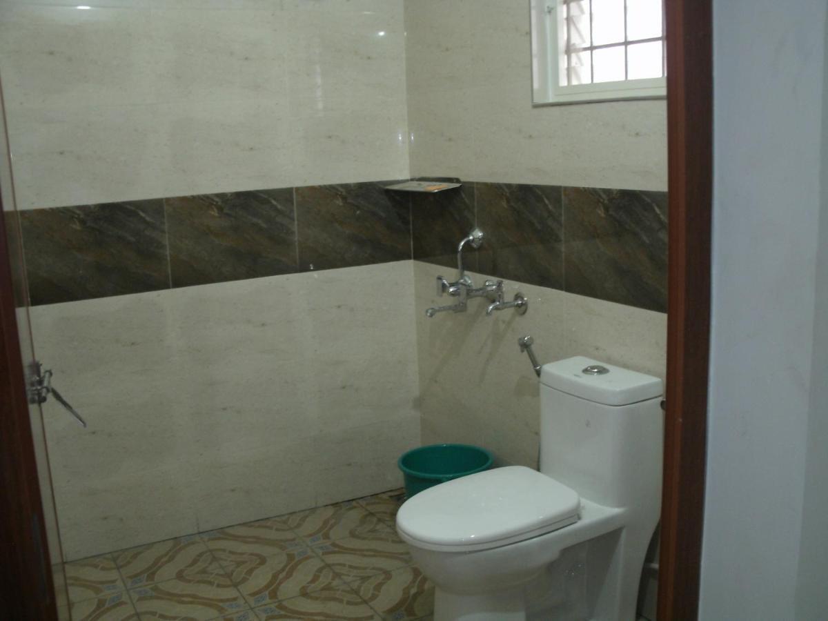 Jacaranda Holiday Home Kochi Luaran gambar